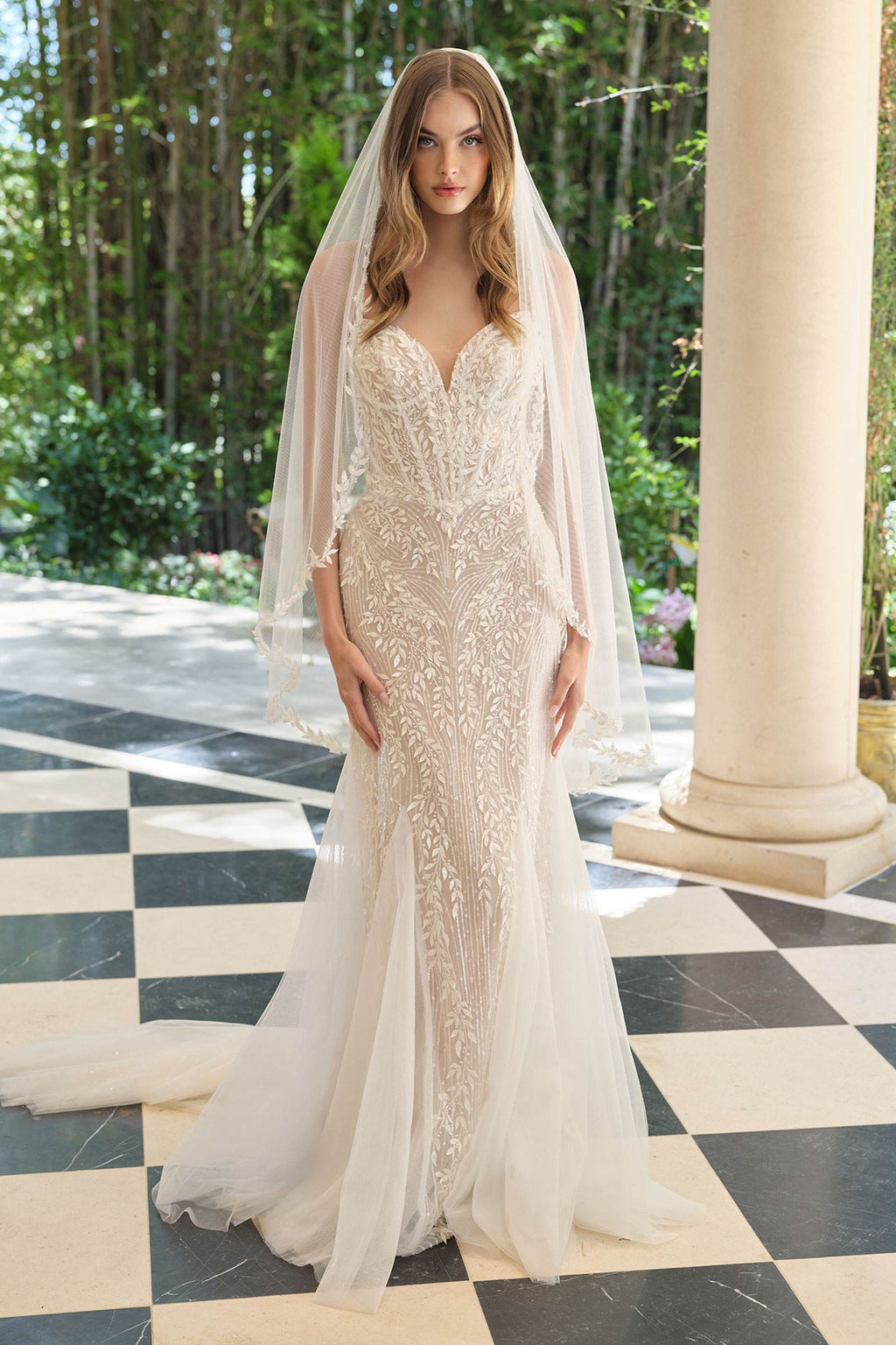 Andrea & Leo WL060 Mermaid Bridal Gown Veil Included